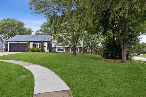 5701 Bedford Court Hanover Park IL 60133