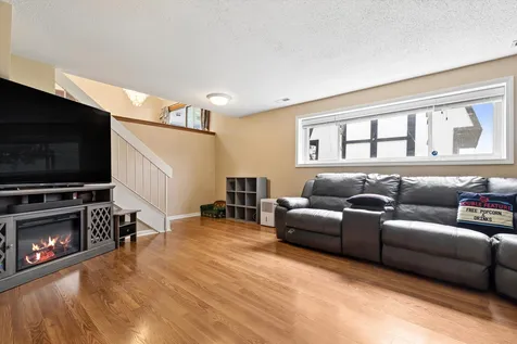 5701 Bedford Court Hanover Park IL 60133