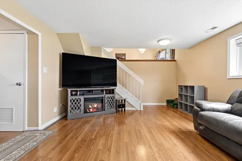 5701 Bedford Court Hanover Park IL 60133