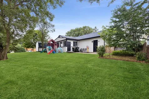 5701 Bedford Court Hanover Park IL 60133