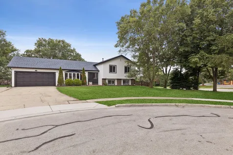 5701 Bedford Court Hanover Park IL 60133
