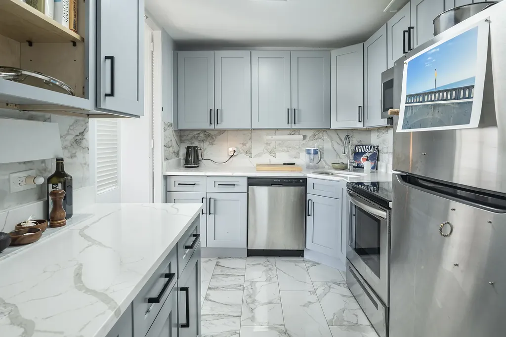 5445 North Sheridan Road Chicago IL 60640