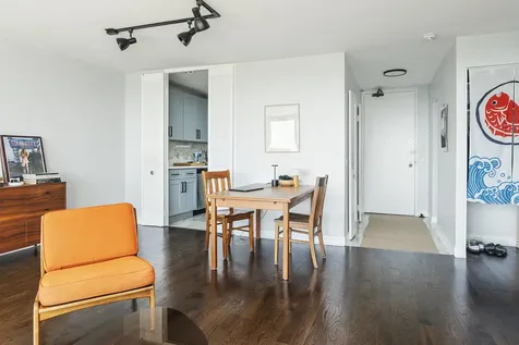 5445 North Sheridan Road Chicago IL 60640
