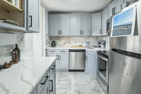 5445 North Sheridan Road Chicago IL 60640