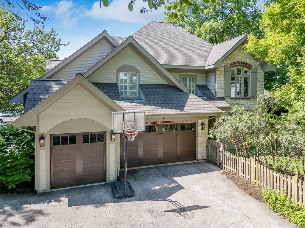 130 South Madison Street Hinsdale IL 60521