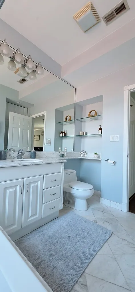 7223 North Oakley Avenue Chicago IL 60645