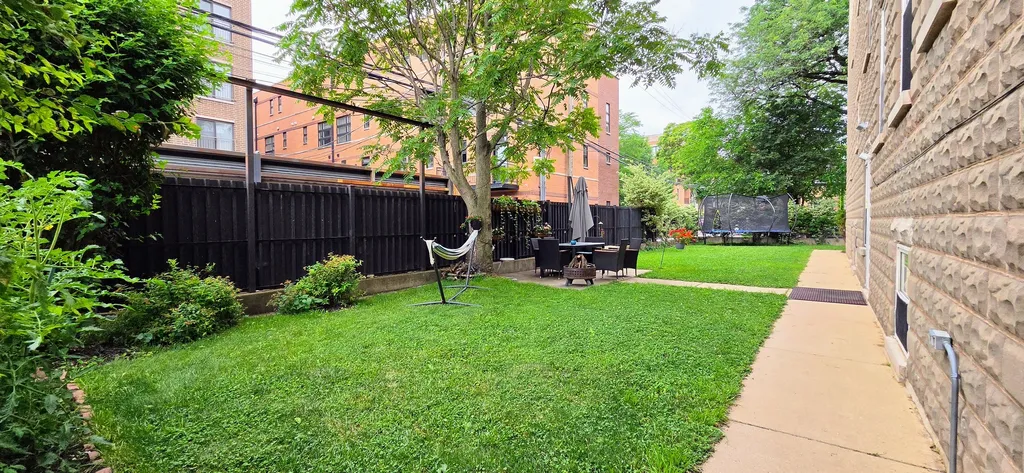 7223 North Oakley Avenue Chicago IL 60645