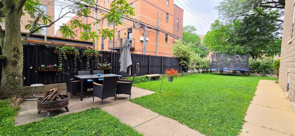 7223 North Oakley Avenue Chicago IL 60645