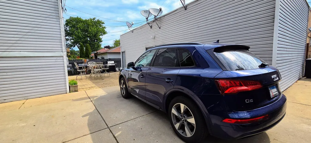 7223 North Oakley Avenue Chicago IL 60645