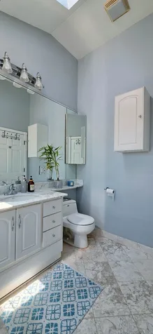 7223 North Oakley Avenue Chicago IL 60645