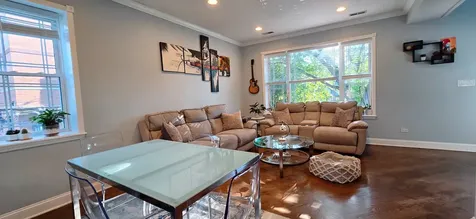 7223 North Oakley Avenue Chicago IL 60645