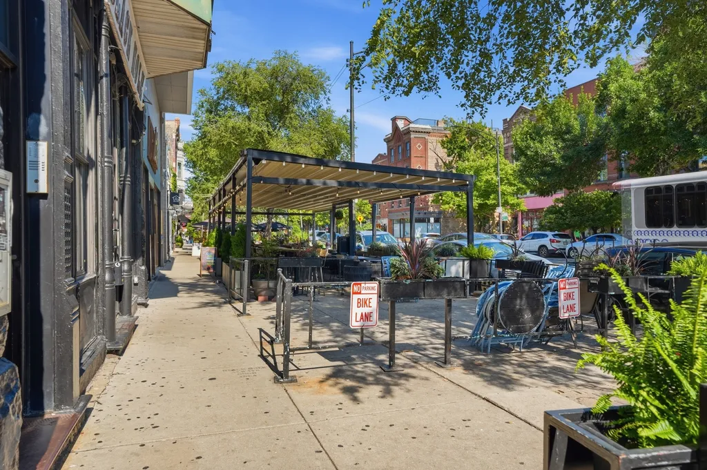 1349 North Leavitt Street Chicago IL 60622