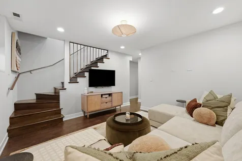 1349 North Leavitt Street Chicago IL 60622