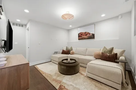 1349 North Leavitt Street Chicago IL 60622