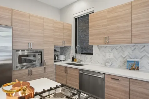 1349 North Leavitt Street Chicago IL 60622