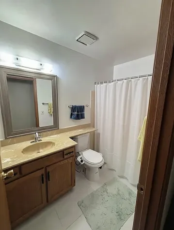 1827 Pebble Beach Circle Elk Grove Village IL 60007