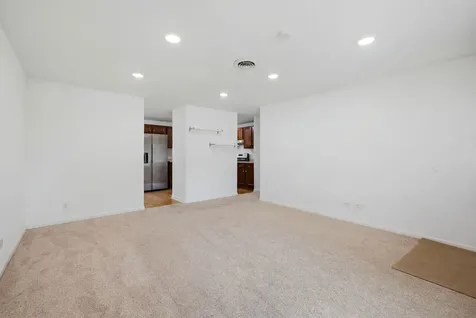 1624 West Weathersfield Way Schaumburg IL 60193