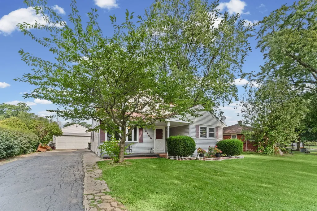 2205 Bluebird Lane Rolling Meadows IL 60008