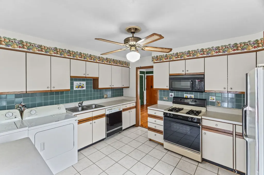2205 Bluebird Lane Rolling Meadows IL 60008