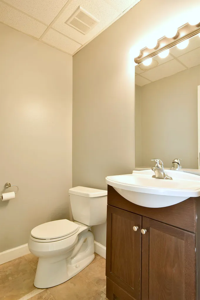 1254 Remington Road Schaumburg IL 60193