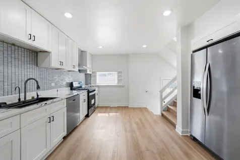 446 Rice Avenue Bellwood IL 60104