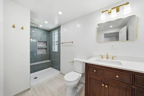 446 Rice Avenue Bellwood IL 60104