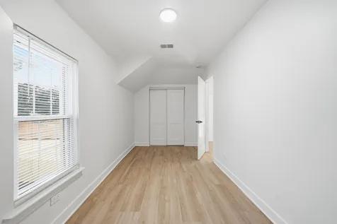 446 Rice Avenue Bellwood IL 60104
