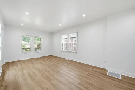 446 Rice Avenue Bellwood IL 60104