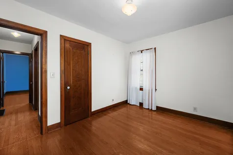 516 21ST Avenue Moline IL 61265