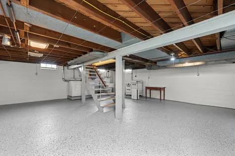 516 21ST Avenue Moline IL 61265