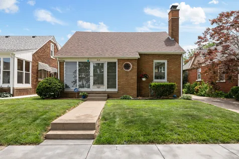 516 21ST Avenue Moline IL 61265