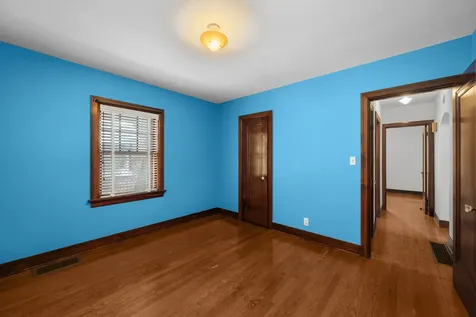 516 21ST Avenue Moline IL 61265
