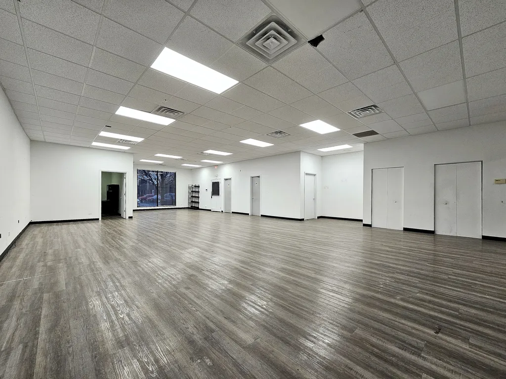 1232 Remington Road Schaumburg IL 60173