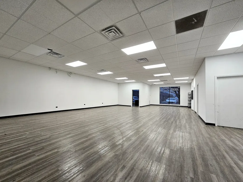 1232 Remington Road Schaumburg IL 60173