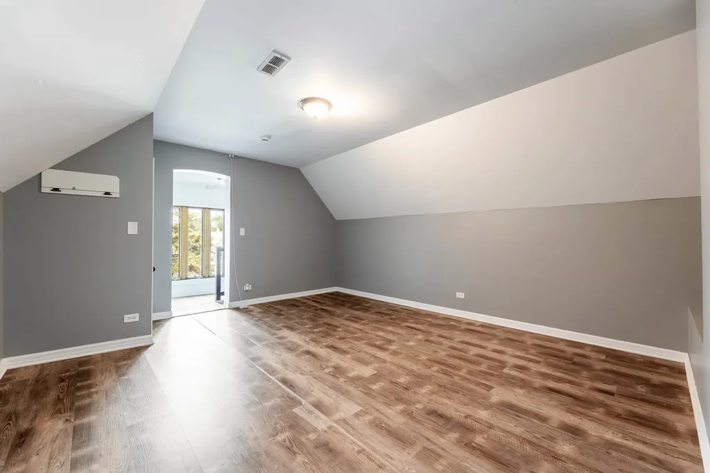 12758 Wood Street Blue Island IL 60406