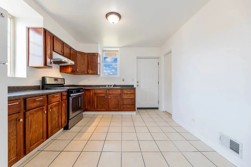 12758 Wood Street Blue Island IL 60406