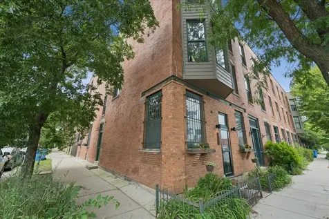 439 North Leavitt Street Chicago IL 60612