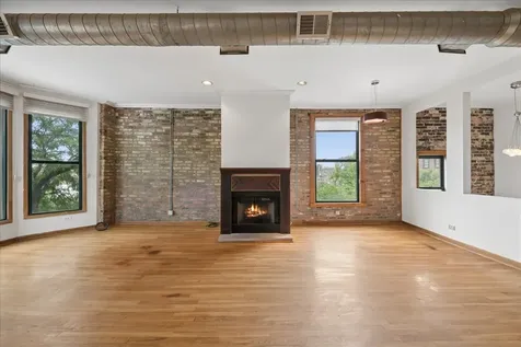 439 North Leavitt Street Chicago IL 60612