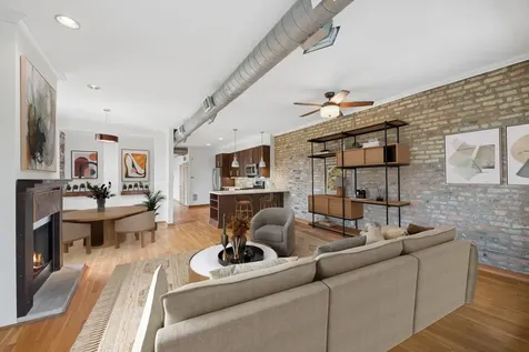 439 North Leavitt Street Chicago IL 60612