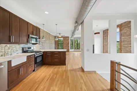 439 North Leavitt Street Chicago IL 60612