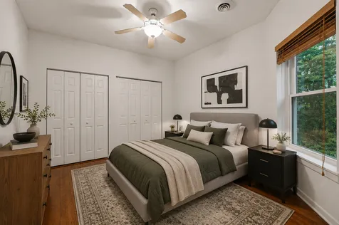 1030 West Byron Street Chicago IL 60613