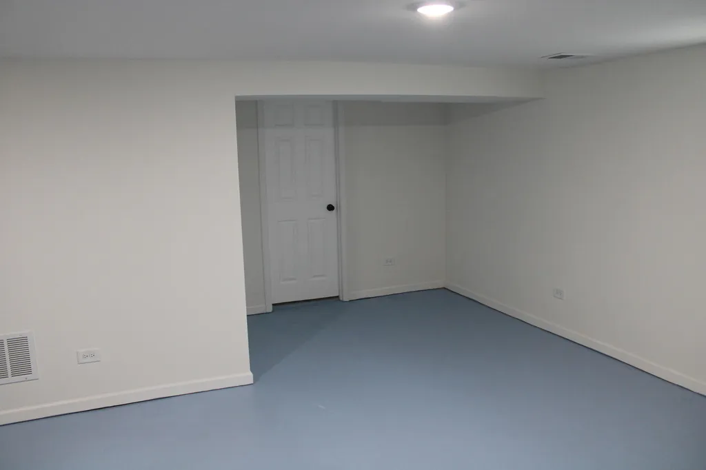 1052 West 111th Place Chicago IL 60643