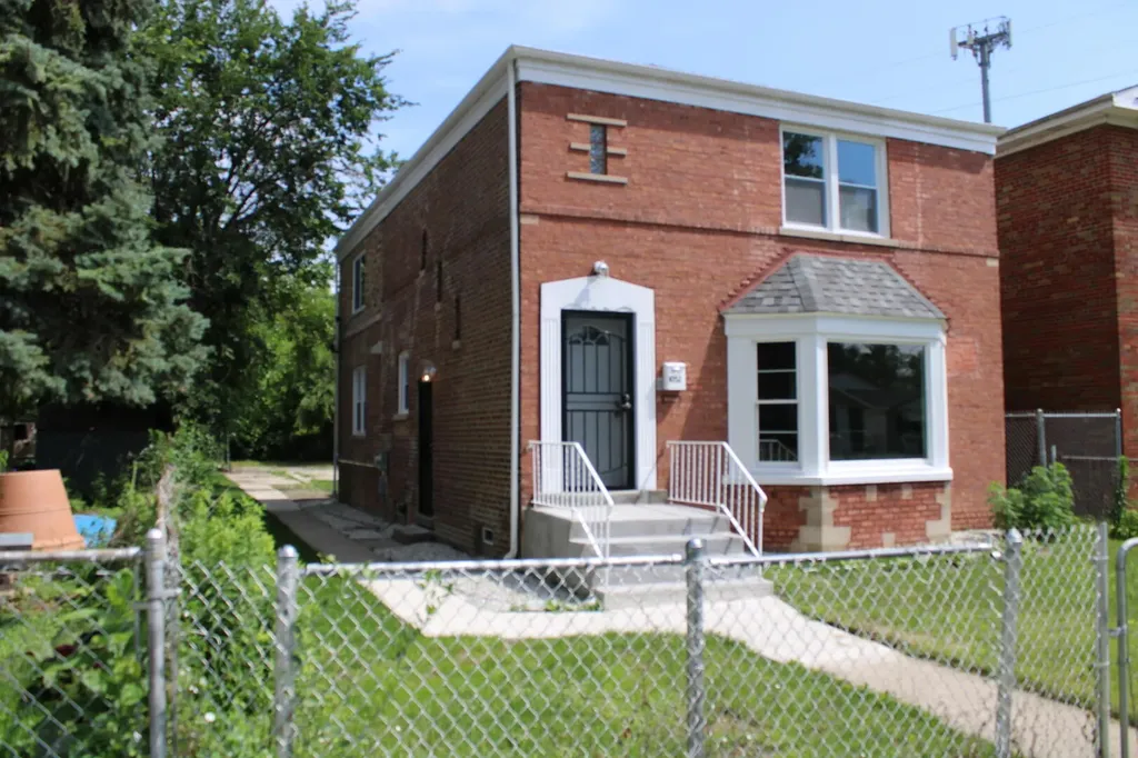 1052 West 111th Place Chicago IL 60643