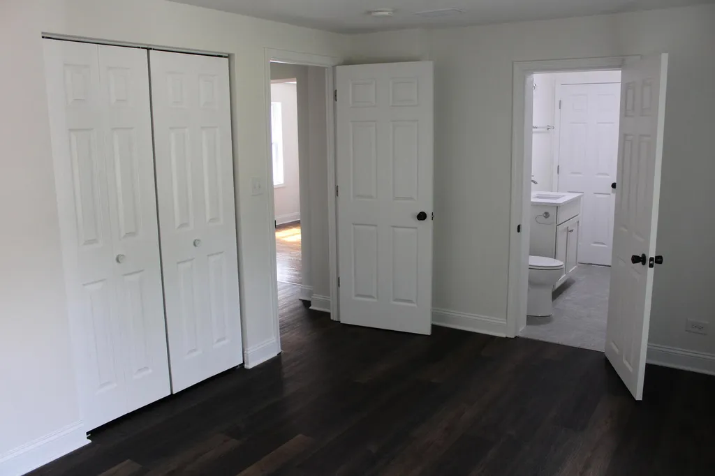 1052 West 111th Place Chicago IL 60643