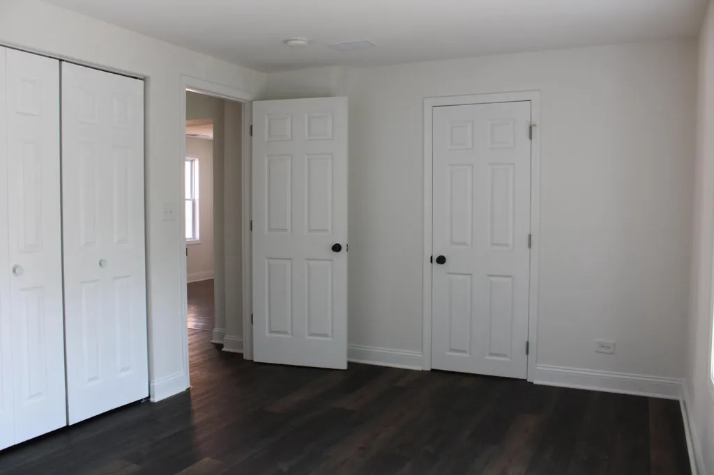 1052 West 111th Place Chicago IL 60643