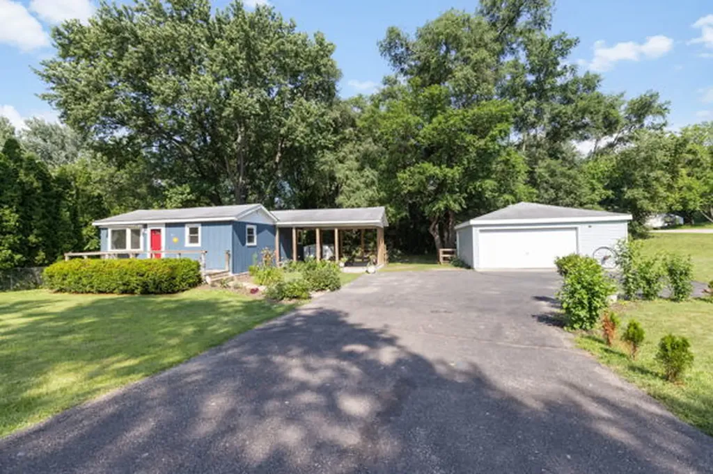 2610 Walnut Drive Wonder Lake IL 60097