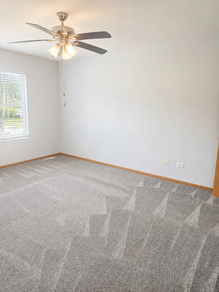 1462 Glen Ellyn Road Glendale Heights IL 60139
