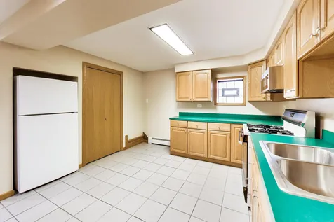 3135 South Lowe Avenue Chicago IL 60616