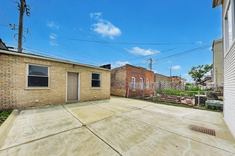 3135 South Lowe Avenue Chicago IL 60616