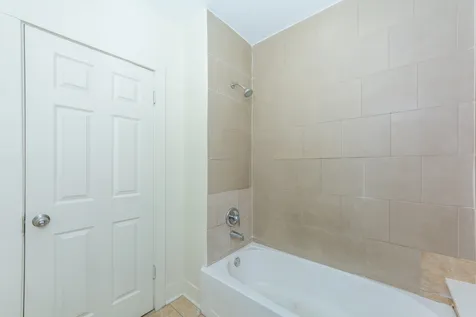 56 West 76th Street Chicago IL 60620